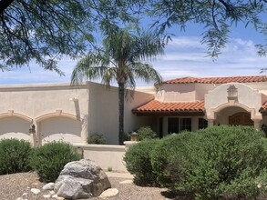 4667 N Rocky Crest Plz in Tucson, AZ - Foto de edificio - Building Photo