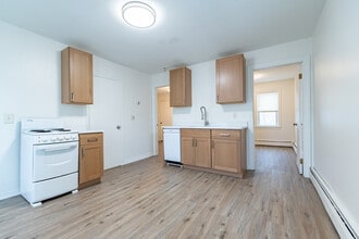 65 Preston St, Unit 2 in Providence, RI - Building Photo - Building Photo