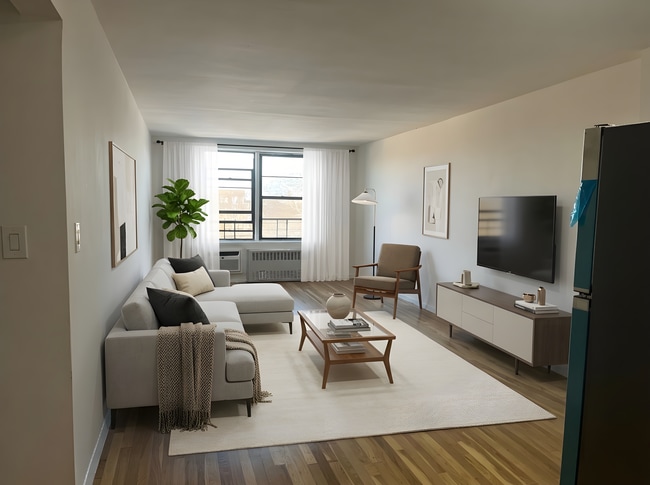 property at 925 E 14th St