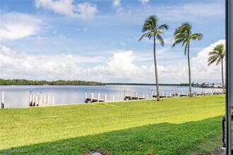 896 Buttonwood Dr in Fort Myers Beach, FL - Building Photo - Building Photo