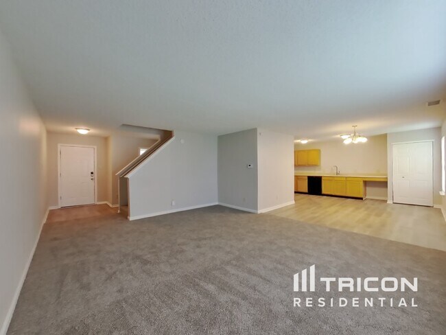6733 Everbloom Ln in Indianapolis, IN - Foto de edificio - Building Photo