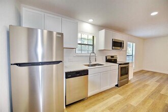 4033 Gilbert Ave in Dallas, TX - Foto de edificio - Building Photo