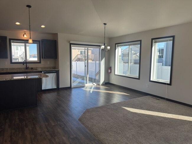 1114 46th Ave S in Moorhead, MN - Building Photo - Building Photo