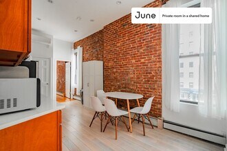 Room in Shared 4 bed/4 bath home in New York, NY - Building Photo - Building Photo