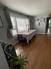 3246 N Ozark Ave in Chicago, IL - Building Photo - Building Photo