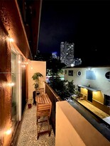 240 SW 15th Rd, Unit 109 in Miami, FL - Building Photo - Building Photo