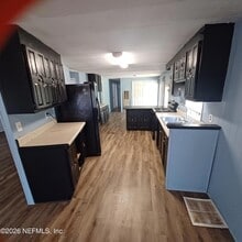 463 Logan Ave in Orange Park, FL - Building Photo - Building Photo