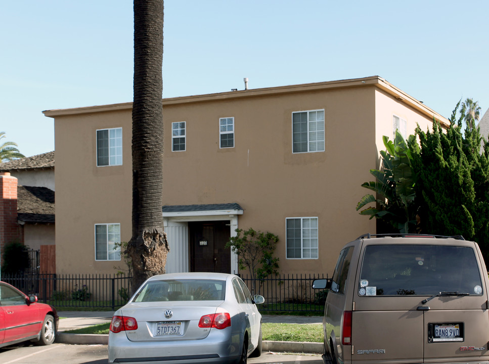 838 OLIVE AV in Long Beach, CA - Foto de edificio