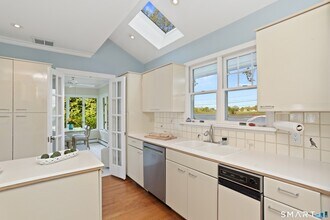 34 Shorehaven Rd in Norwalk, CT - Building Photo - Building Photo