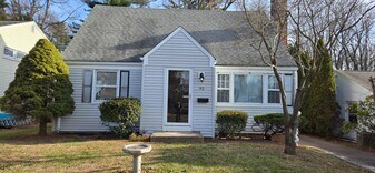 92 Flagler St in Newington, CT - Building Photo