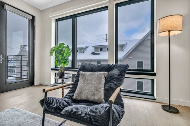 2189 Cornell Rd in Cleveland, OH - Building Photo - Building Photo