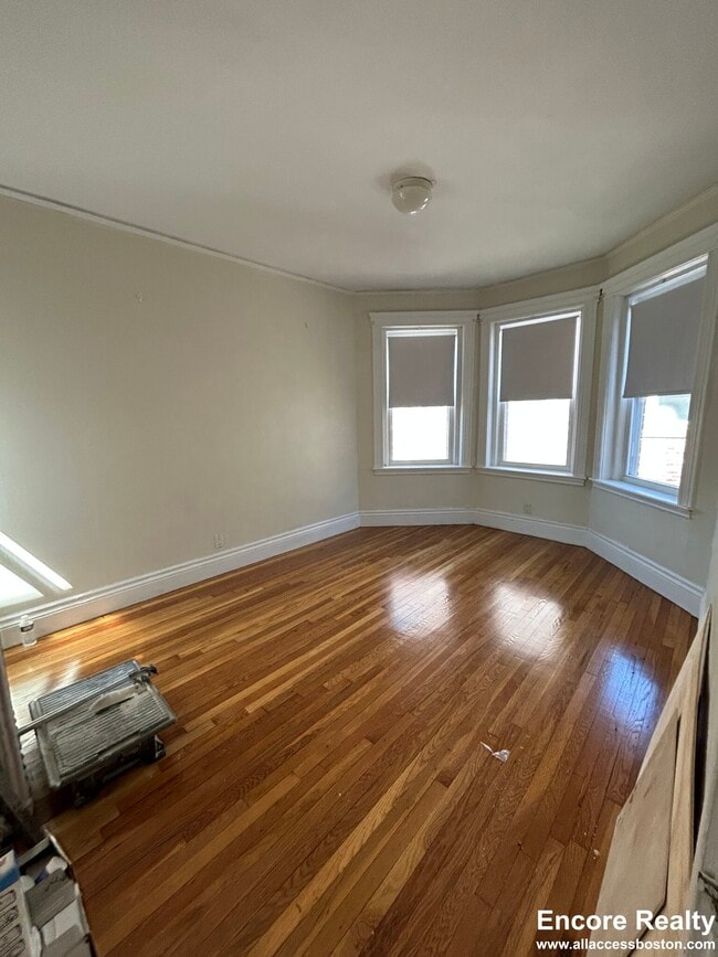 5 Walbridge St, Unit 22 in Boston, MA - Foto de edificio - Building Photo