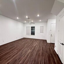 9943 Hennings St in Irving, TX - Building Photo - Building Photo