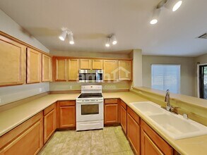 13026 W Scotts Dr in El Mirage, AZ - Building Photo - Building Photo