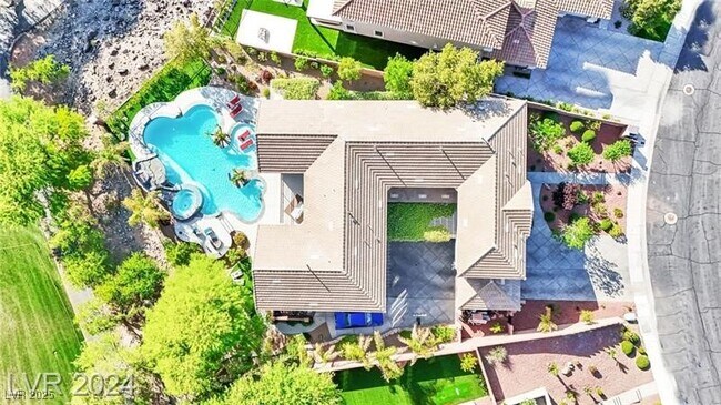 property at 415 Stone Lair Ct