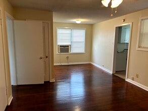 4928 Avenue O, Unit 3 in Galveston, TX - Building Photo - Building Photo