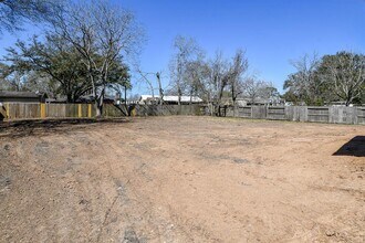 6804 North St in Arcola, TX - Building Photo - Building Photo