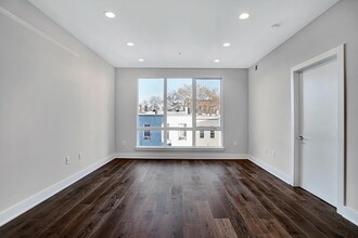 502 Palisade Ave in Jersey City, NJ - Building Photo - Building Photo