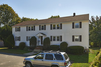 Perry Street Apartments in Danvers, MA - Foto de edificio - Building Photo