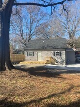 916 9th St NE in Hickory, NC - Building Photo - Building Photo