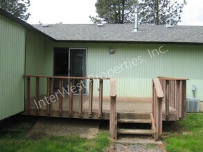 4880 SW 165th Ave in Beaverton, OR - Building Photo - Building Photo