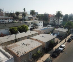 2861-2867 Leeward Ave in Los Angeles, CA - Building Photo - Primary Photo