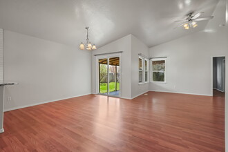 979 Peregrine Dr in Middleton, ID - Building Photo - Building Photo