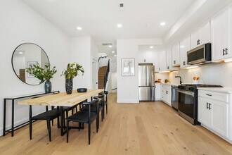 808 12th St NE, Unit #3 in Washington, DC - Building Photo - Building Photo