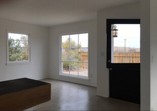 5808 Wainwright Ave in Twentynine Palms, CA - Building Photo - Building Photo