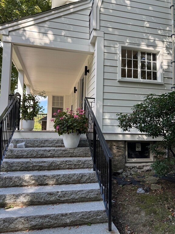 62 Crosby Rd in Newton, MA - Building Photo - Building Photo