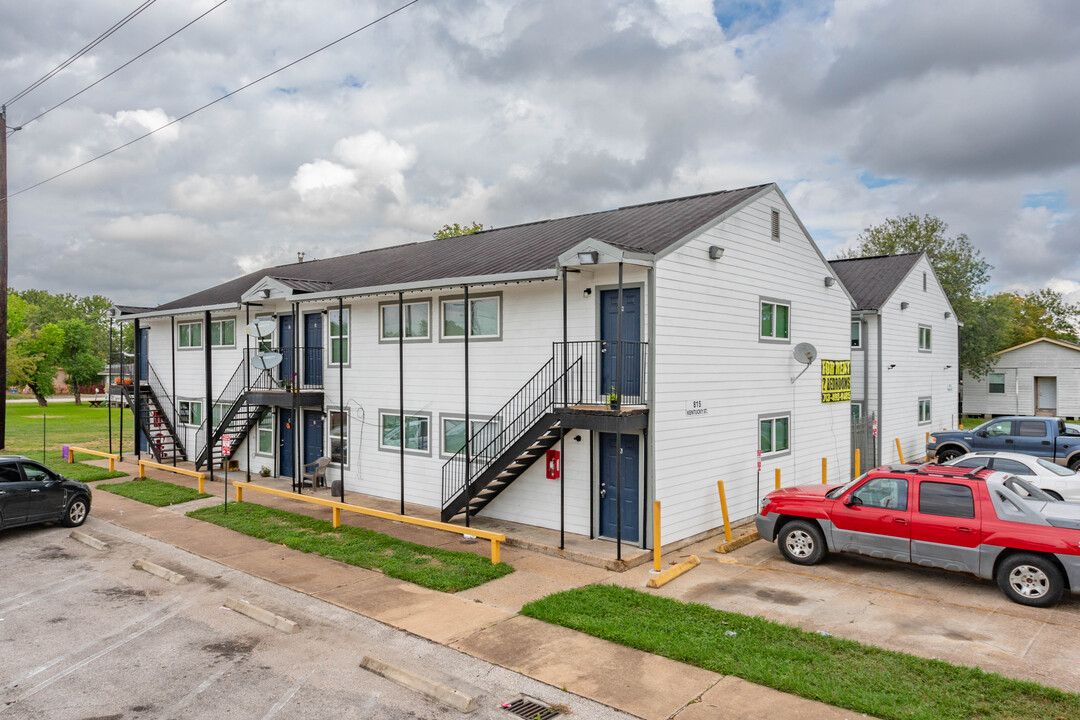 815 Kentucky St in South Houston, TX - Building Photo