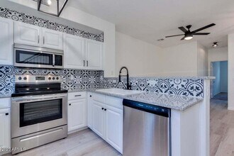 160 W Commerce Ct in Gilbert, AZ - Building Photo - Building Photo