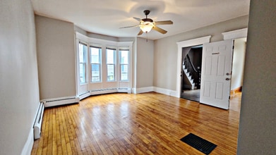 125 Hillman St in New Bedford, MA - Building Photo - Building Photo