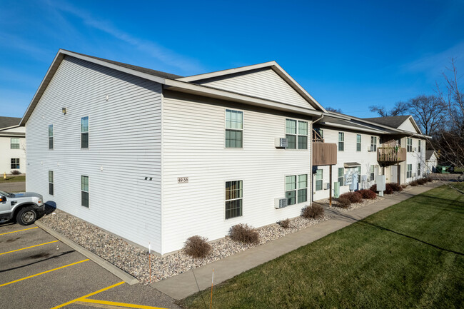 River View Apartments in Stevens Point, WI - Foto de edificio - Building Photo