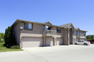 Wandering Brooks Estates in De Pere, WI - Building Photo - Building Photo