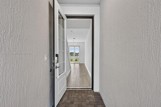 3574 NW Solange Ct in Jensen Beach, FL - Foto de edificio - Building Photo