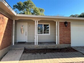 1502 Stokes St in San Marcos, TX - Building Photo - Building Photo