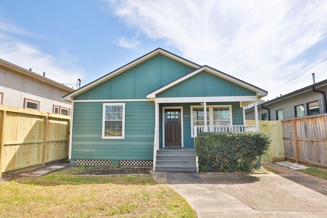 property at 905 Kern St