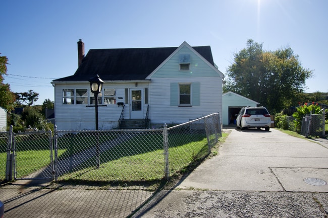 property at 1241 Locust Ave