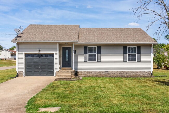 100 Gleaves Ln in Oak Grove, KY - Building Photo - Building Photo