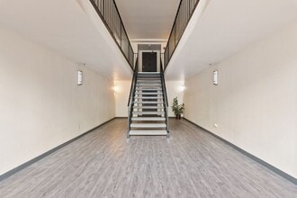 7900 Harwood Ave, Unit 207 in Wauwatosa, WI - Building Photo - Building Photo