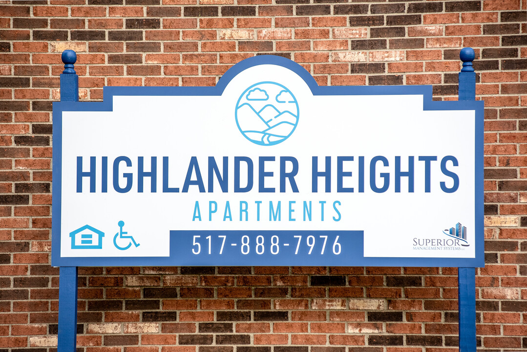 Highlander Heights in Howell, MI - Building Photo