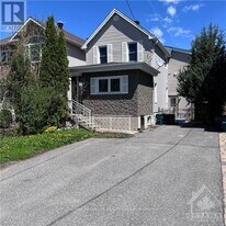 687 Melbourne Ave in Ottawa, ON - Building Photo