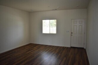 4297 Freemark Ave in Merced, CA - Building Photo - Building Photo