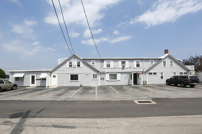 17-23 Hancox St in Stonington, CT - Building Photo - Building Photo