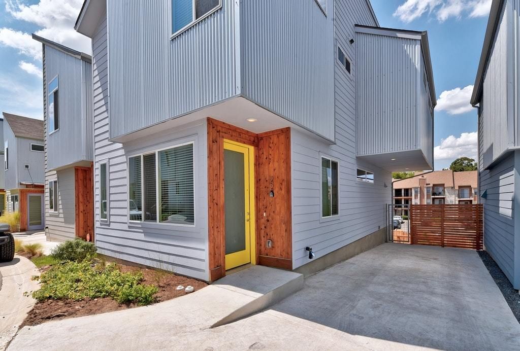 801 N Bluff Dr in Austin, TX - Building Photo