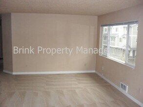 2822 SW Genesee St in Seattle, WA - Building Photo - Building Photo