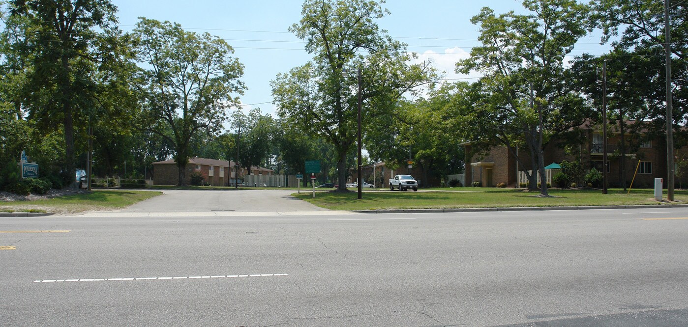 Liberty Place Apartments in Fayetteville, NC - Foto de edificio