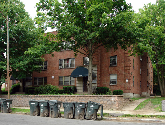 105-107 School St in Springfield, MA - Building Photo - Building Photo