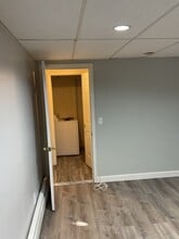 50 Waterbury Ave, Unit # 2 in Stamford, CT - Foto de edificio - Building Photo